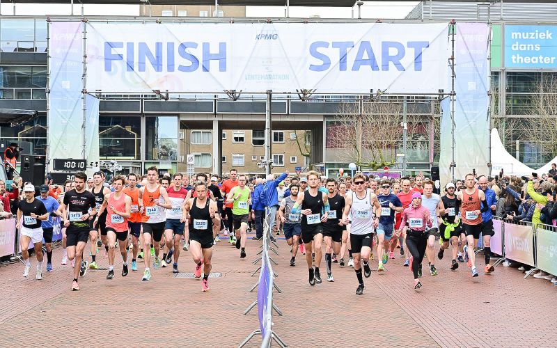 KPMG Lentemarathon 2024 Startschot Halve Marathon
